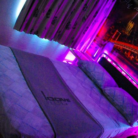 Loove Hotel (Adults Only) Mexico City Exterior photo